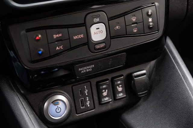 2021 NISSAN LEAF - 18