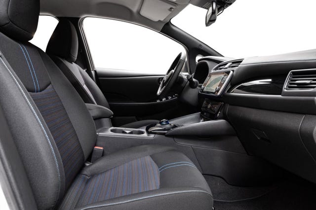 2022 NISSAN LEAF - 24