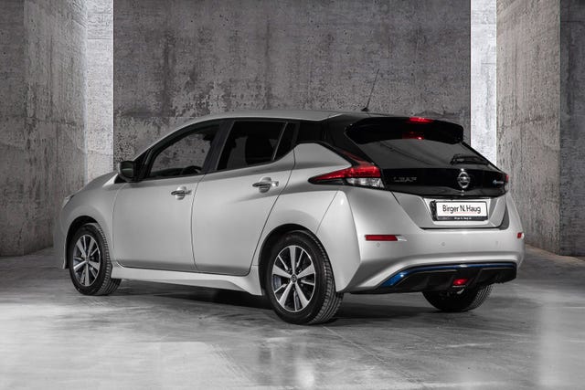2021 NISSAN LEAF - 9