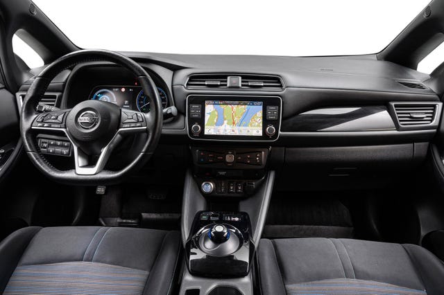 2021 NISSAN LEAF - 10