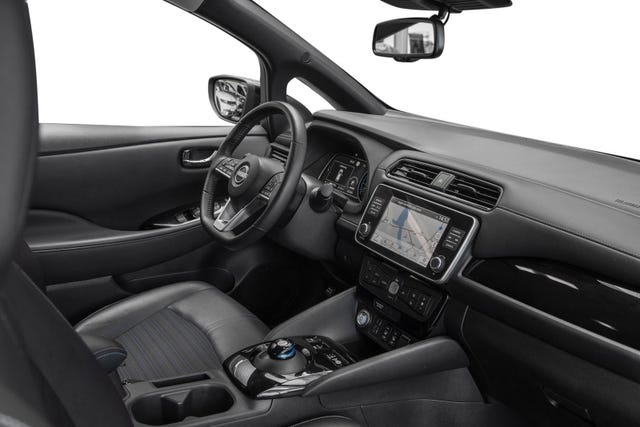 2022 NISSAN LEAF - 26