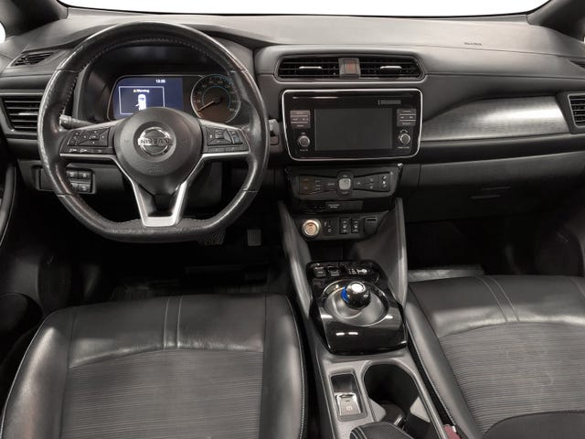 2018 NISSAN LEAF - 8