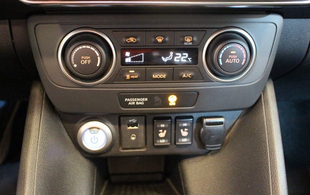 2022 NISSAN LEAF - 19
