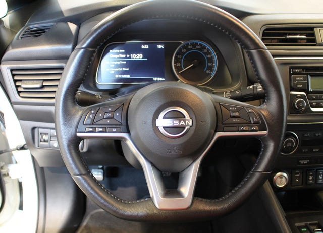 2022 NISSAN LEAF - 15
