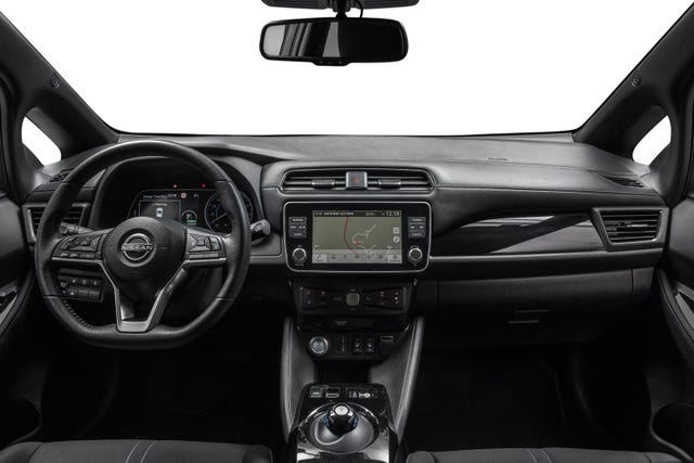 2022 NISSAN LEAF - 13
