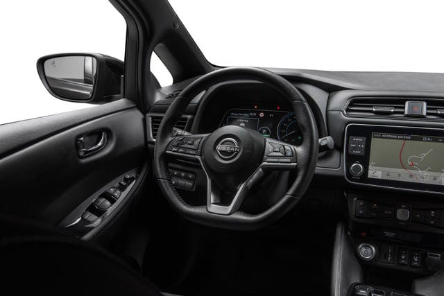 2022 NISSAN LEAF - 14