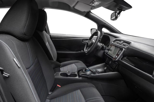 2022 NISSAN LEAF - 24