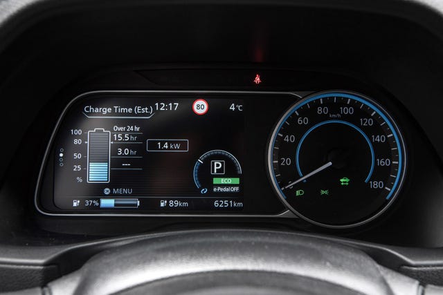 2022 NISSAN LEAF - 17