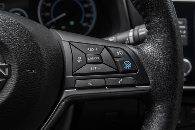 2022 NISSAN LEAF - 16