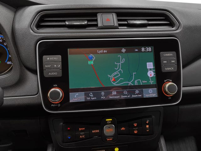 2021 NISSAN LEAF - 10