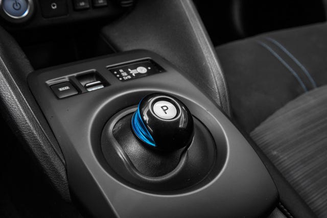 2021 NISSAN LEAF - 9