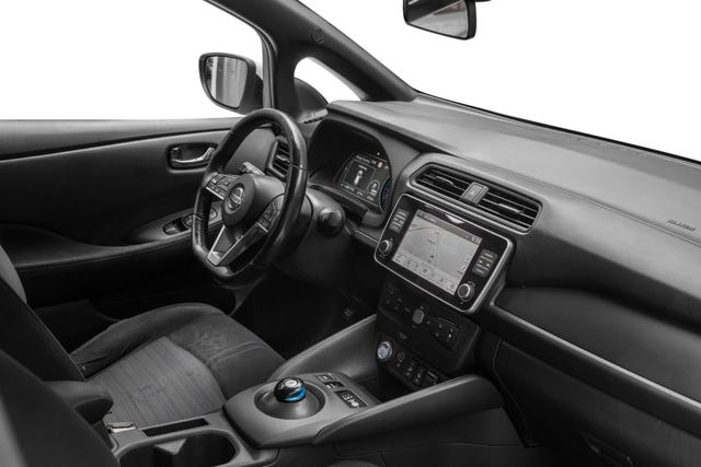 2021 NISSAN LEAF - 21