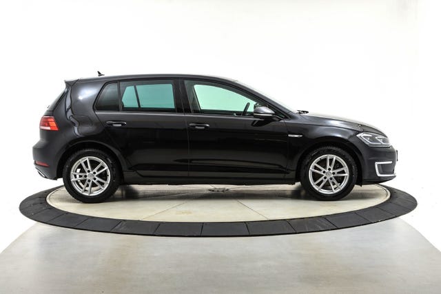 WVWZZZAUZJ8909221 2018 VOLKSWAGEN GOLF-5