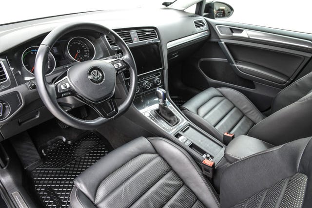2018 VOLKSWAGEN GOLF - 10