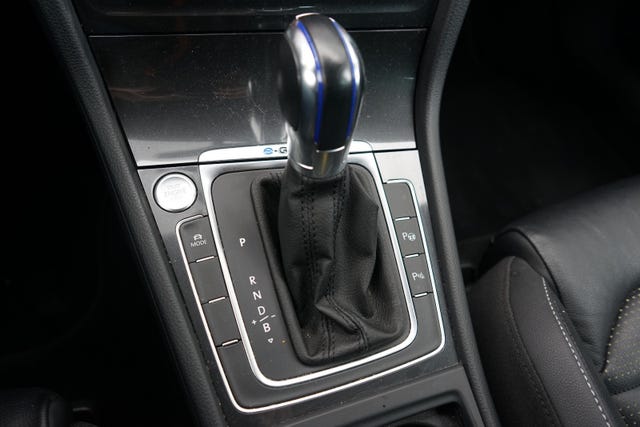 2019 VOLKSWAGEN GOLF - 13