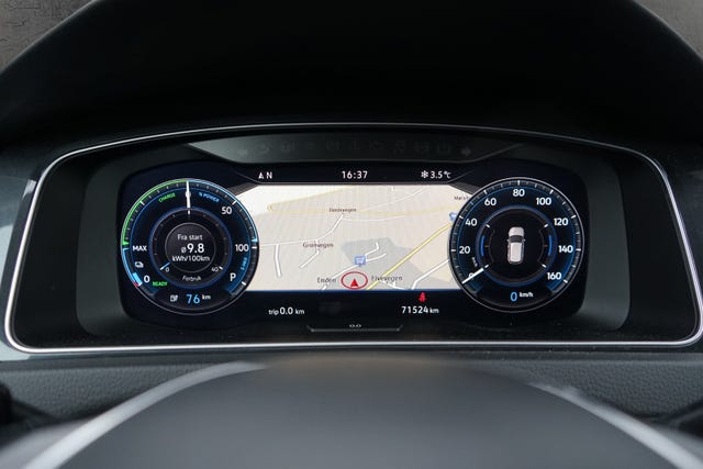 2019 VOLKSWAGEN GOLF - 14