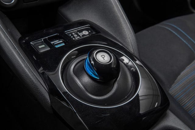 2021 NISSAN LEAF - 11