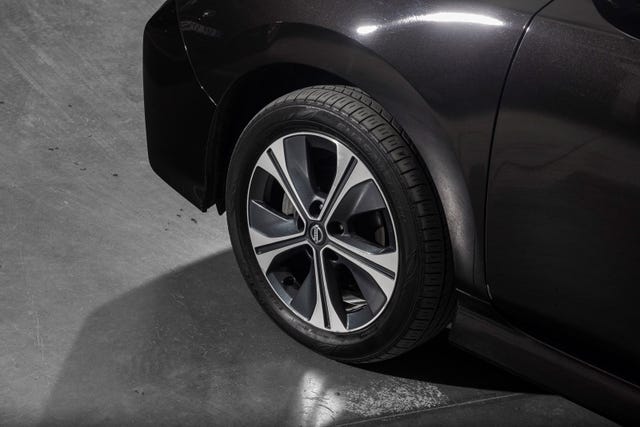 2021 NISSAN LEAF - 8