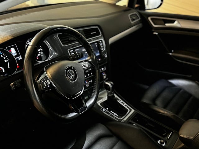 2015 VOLKSWAGEN GOLF - 10