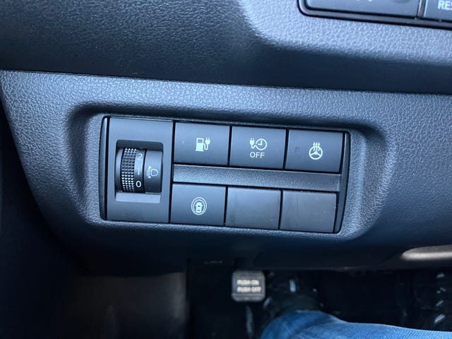 2022 NISSAN LEAF - 8