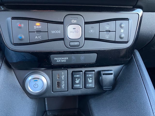 2022 NISSAN LEAF - 18
