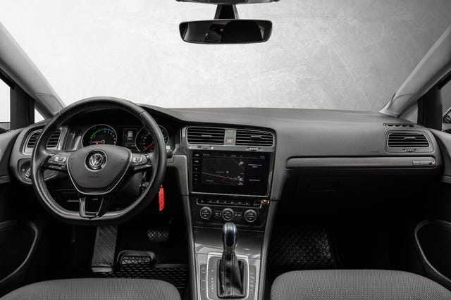 2019 VOLKSWAGEN GOLF - 12