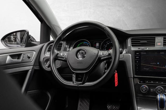2019 VOLKSWAGEN GOLF - 13