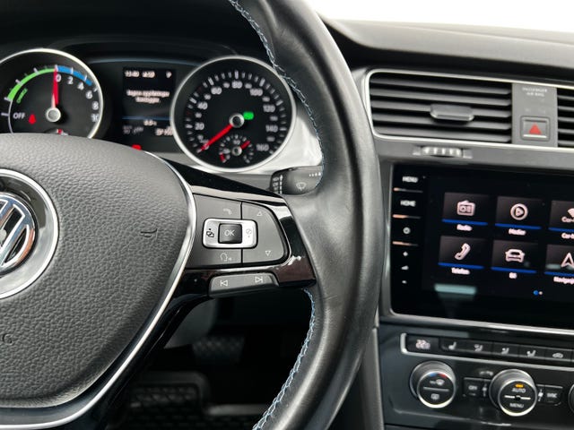 2018 VOLKSWAGEN GOLF - 12