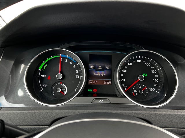 2018 VOLKSWAGEN GOLF - 31