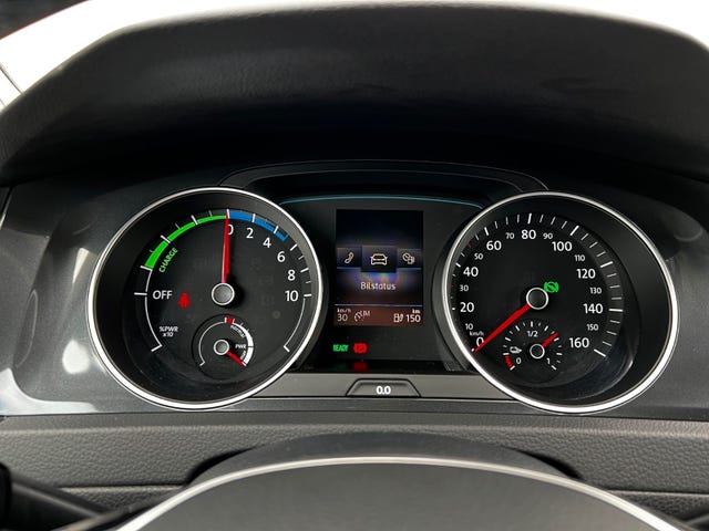 2018 VOLKSWAGEN GOLF - 30