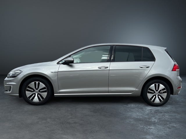 WVWZZZAUZJ8906666 2018 VOLKSWAGEN GOLF-2