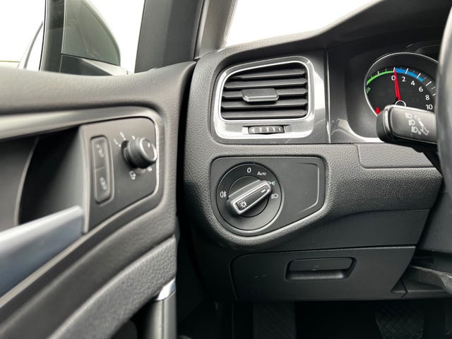 2018 VOLKSWAGEN GOLF - 26