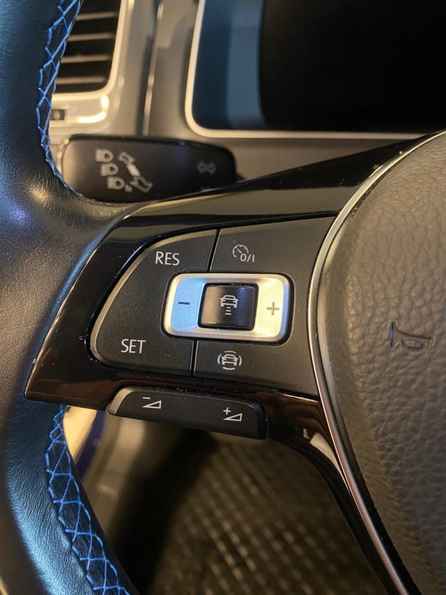 2019 VOLKSWAGEN GOLF - 16