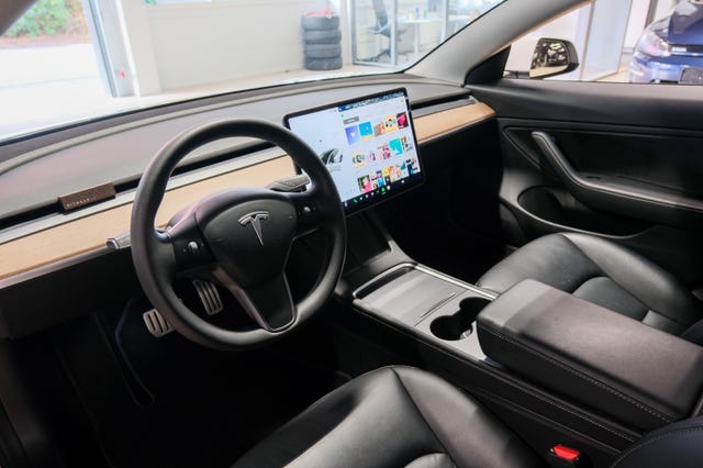 2021 TESLA MODEL 3 - 17