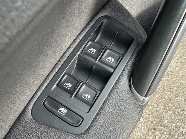 2019 VOLKSWAGEN GOLF - 18