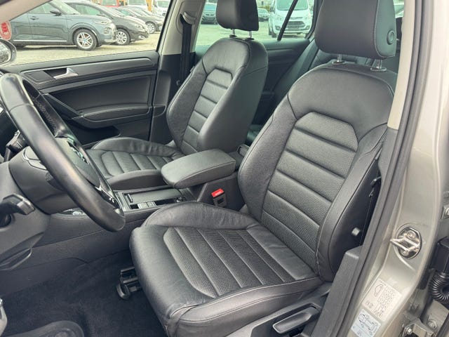 2019 VOLKSWAGEN GOLF - 9