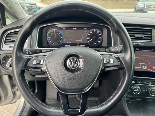 2019 VOLKSWAGEN GOLF - 11