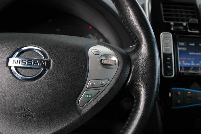 2016 NISSAN LEAF - 17