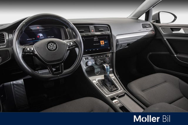 2019 VOLKSWAGEN GOLF - 19