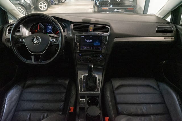 2015 VOLKSWAGEN GOLF - 8