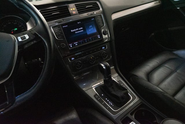 2015 VOLKSWAGEN GOLF - 9