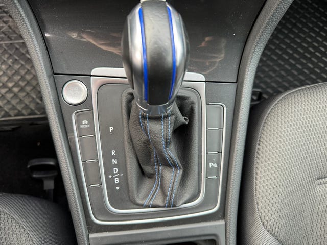 2019 VOLKSWAGEN GOLF - 15