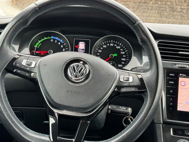2019 VOLKSWAGEN GOLF - 10