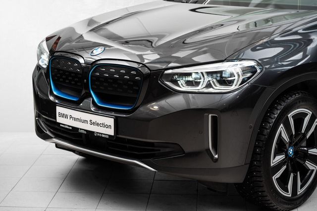 2021 BMW IX3 - 9