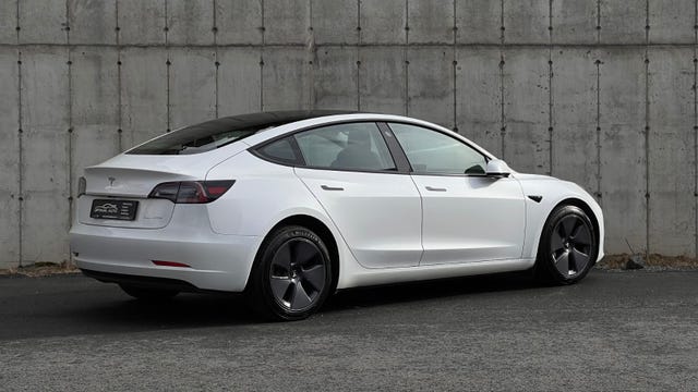 LRW3E7EB3MC411850 2021 TESLA MODEL 3-4