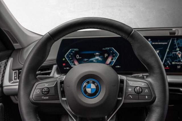 2024 BMW IX1 - 18
