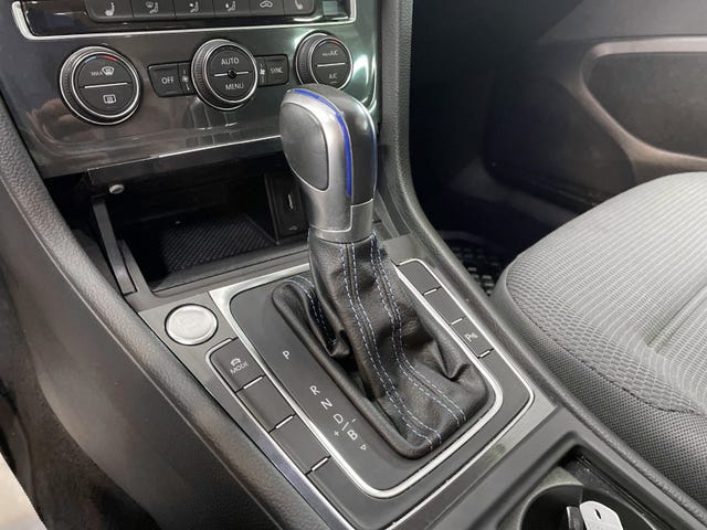 2019 VOLKSWAGEN GOLF - 11