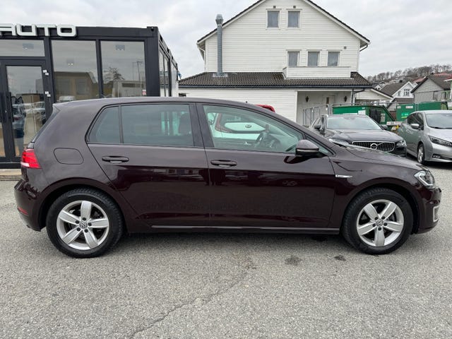 WVWZZZAUZJW911647 2018 VOLKSWAGEN GOLF-3
