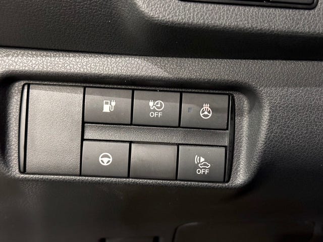 2018 NISSAN LEAF - 17