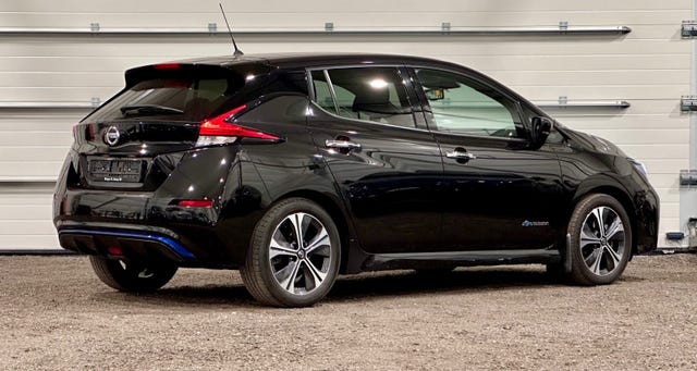 SJNFAAZE1U0017227 2018 NISSAN LEAF-2